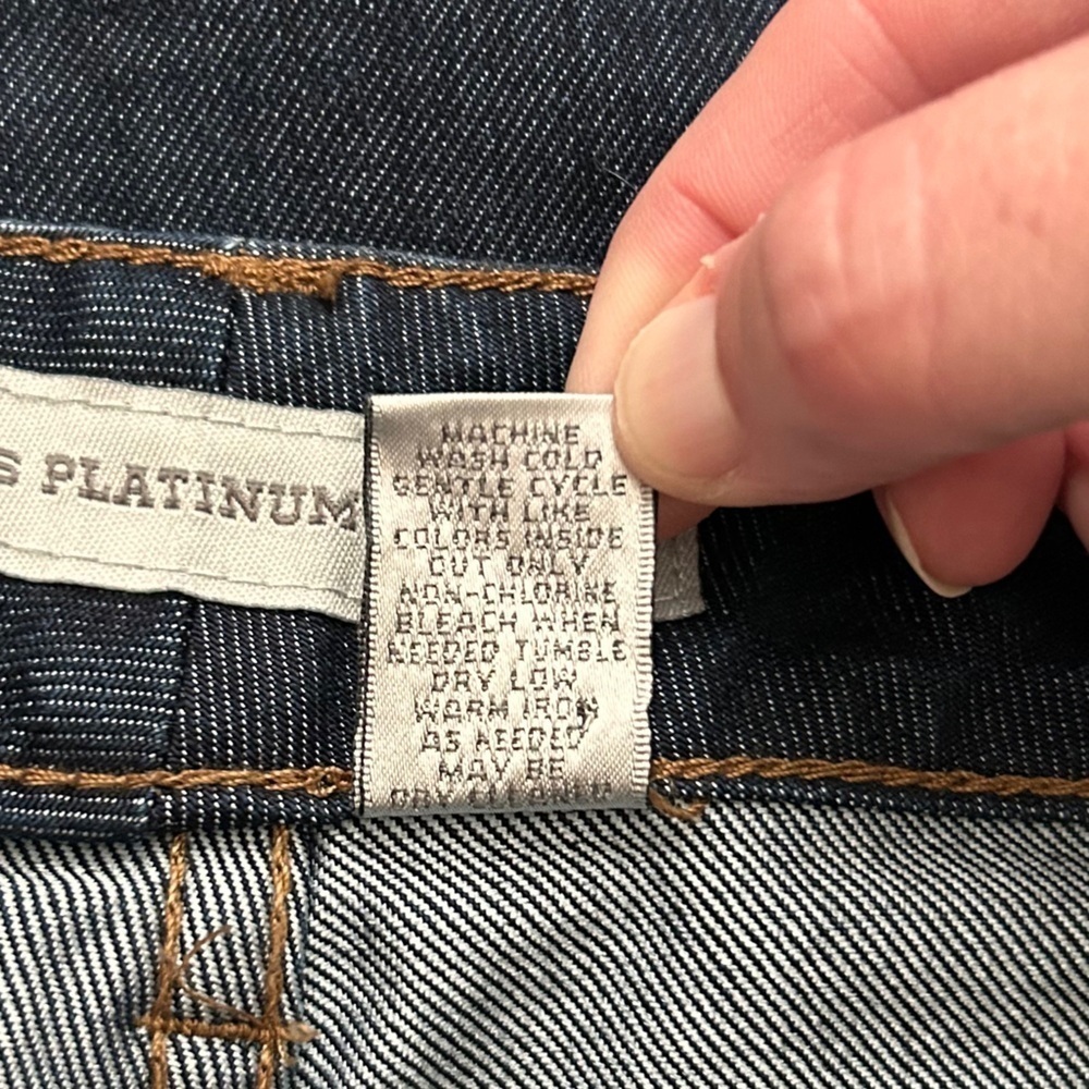 Chico's Ultimate Fit Dark Wash Denim Jeans Size 1.5 M/10 - Picture 10 of 11